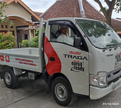 test drive pengusaha belut Bp. Ibnu Muwatok (pak benu)