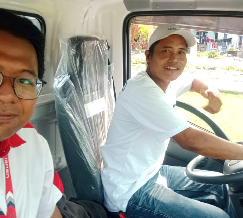 test drive NMR di event ulang tahun Komunitas